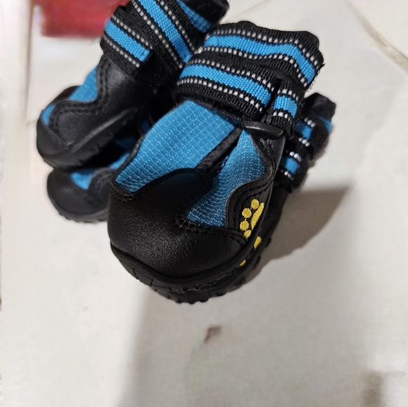 Dog shoes - Picture 2 of 3